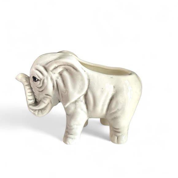 “CALI” Vintage White Ceramic Elephant Volcano Inspired Capri Blue Bougie Candle - Picture 4 of 7